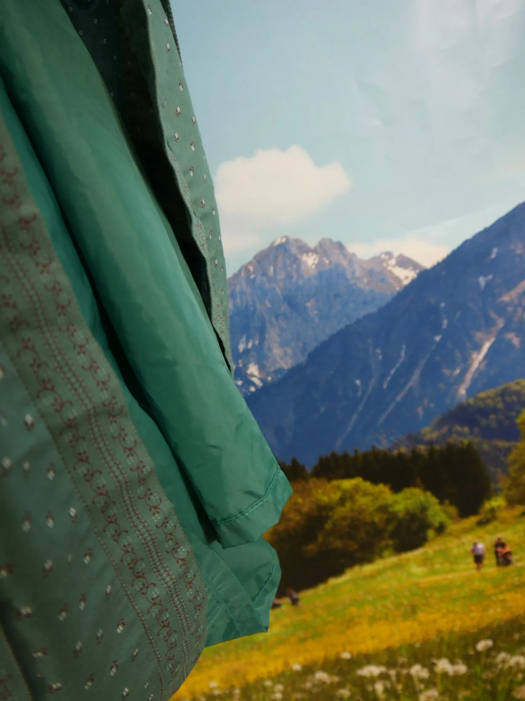 Trachtenrock Original Alphorn grün mit Blümchen und Tasche Trachten Rock Gr.42
