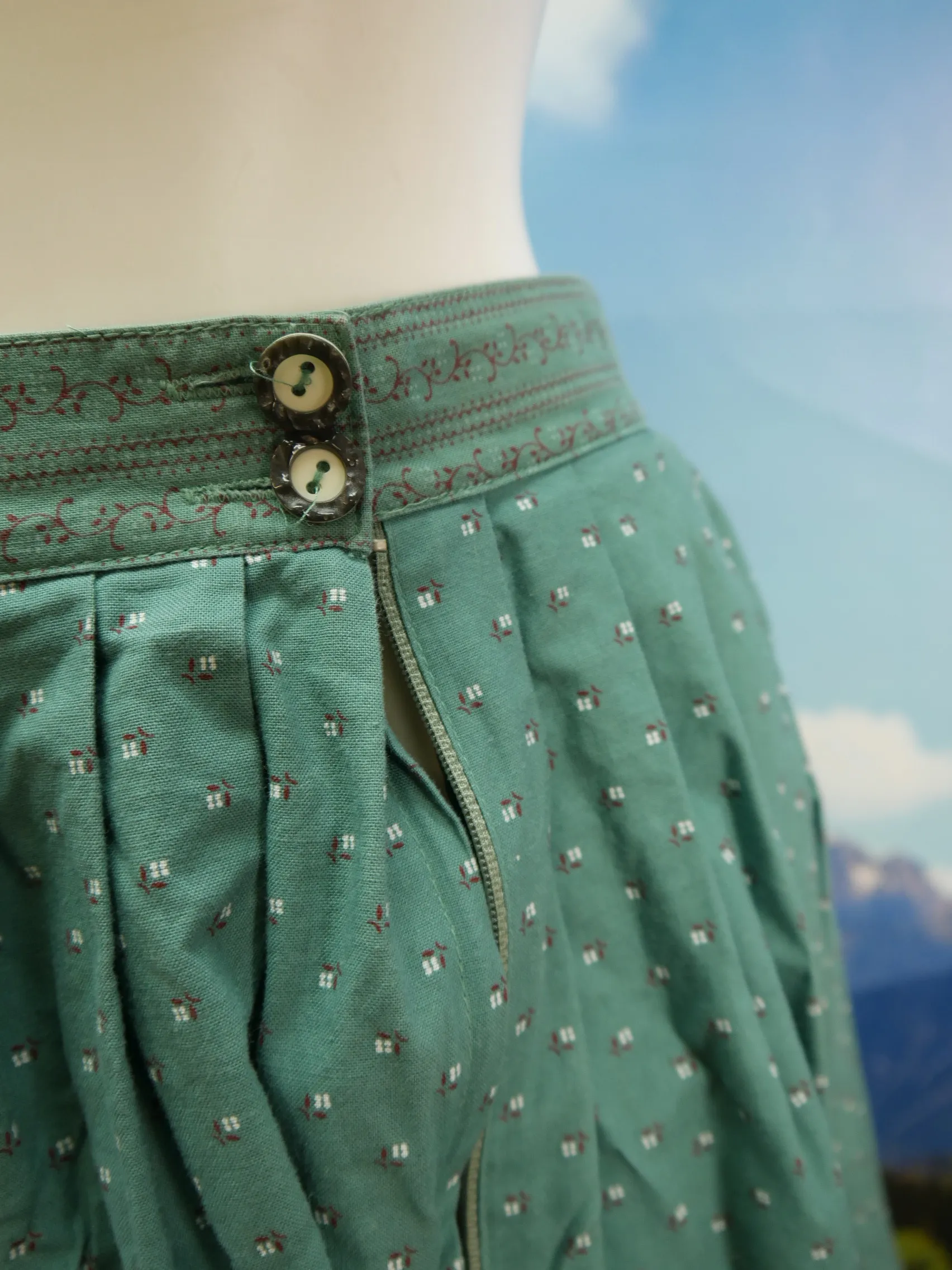 Trachtenrock Original Alphorn grün mit Blümchen und Tasche Trachten Rock Gr.42
